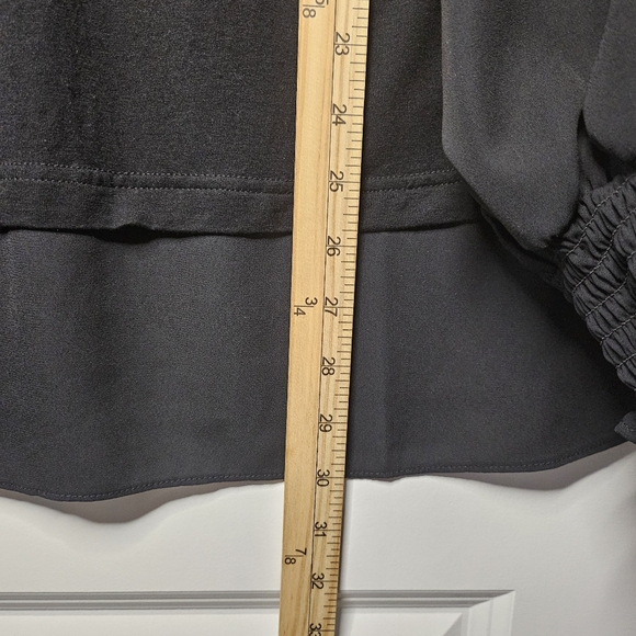 Women's Black Long Semi Sheer Sleeve Chiffon Blouse Ruffle Cuffs V-Neck Size XL - Picture 10 of 10